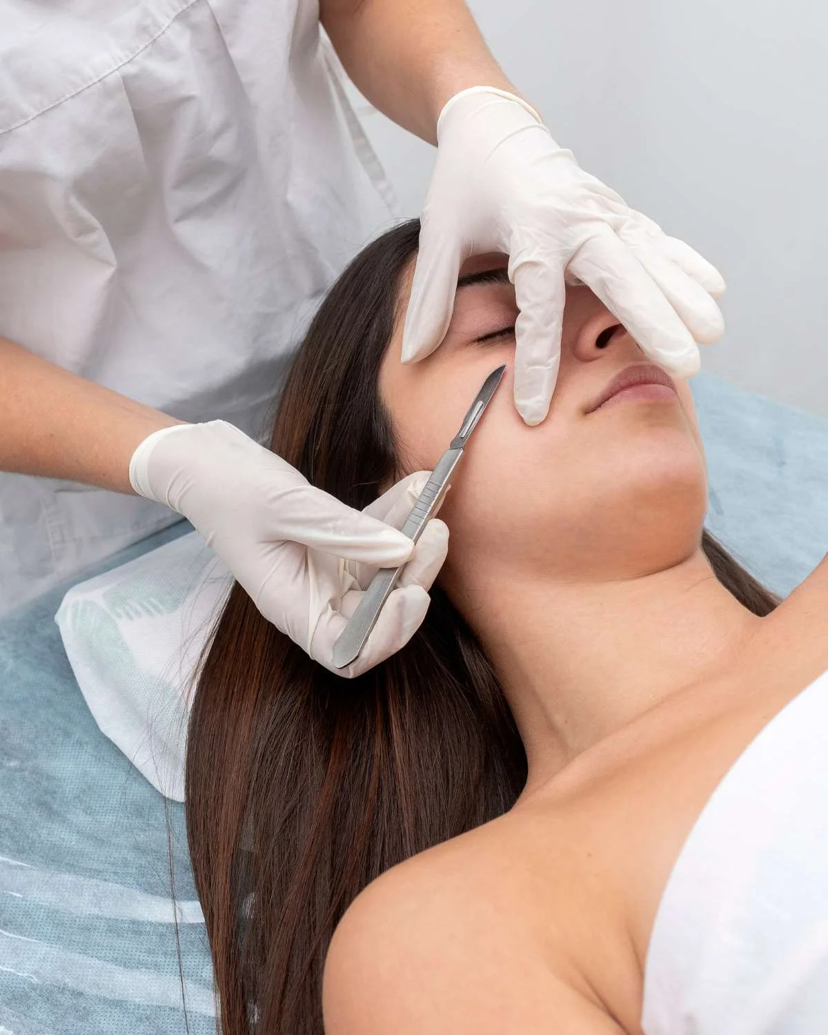 Dermaplaning facial em Cascais — Lourdes Estética, Alcabideche