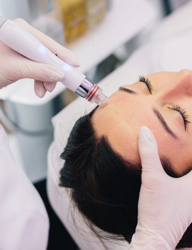 Limpeza Facial Profunda Limpeza Facial Profunda em Cascais | Lourdes Estética